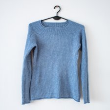 Sweter w kolorze jasnego jeansu