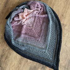 Szaro różowa cieniowana chusta Klasyk handmade