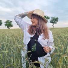 Nerka haftowana paproć czarna