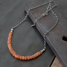 Kamień słoneczny. Srebrny naszyjnik choker.