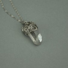 Wisiorek Talizman surowy sopel krótki kryształ górski, wire wrapping, stal chirurgiczna