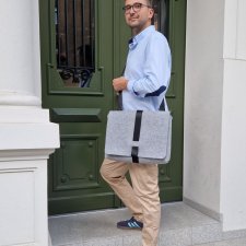 Męska teczka z klapką czarny pasek