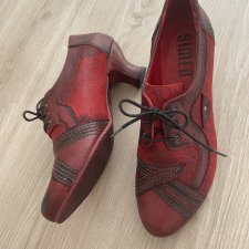 Nowe Półbuty SIMEN na obcasie 40