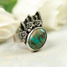 Srebrny pierścionek z turkusem w kwiatach a723