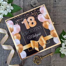 18 urodziny, drewniane kartki z życzeniami