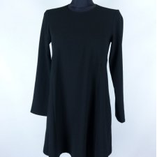 Zara trapezowa czarna sukienka mini / XS