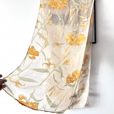 Jedwabna chustka pod szyję apaszka żółte kwiaty mgiełka