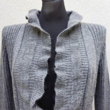 JUGGLER QUEEN - SWETER