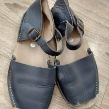 BLUE LEATHER%