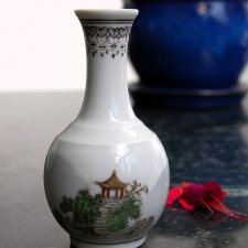 Chiński wazonik, porcelana chińska, pagoda, pejzaż, vintage, lata 60, 70
