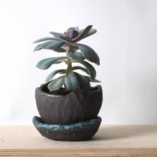 Mała doniczka ceramiczna