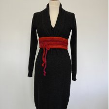 Szeroki czerwony pas wiązany uniwersalny regulowany