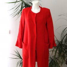 Płaszcz  czerwony, rękawy rozkloszowane  roz  Eur 38, UK 10, US 6,