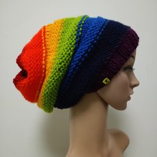 Tęczowa kolorowa czapka