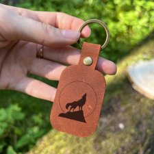 Brelok z grawerem z Wilkiem skórzany personalizowany handmade