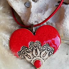 NASZYJNIK Z SERCEM CERAMICZNYM czerwone serduszko na rzemieniu jubilerskim ROMANTYCZNA BIŻUTERIA NA PREZENT DLA KOBIETY gaia art