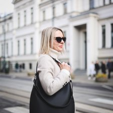 VERA - TORBA TYPU HOBO W KOLORZE CZARNYM