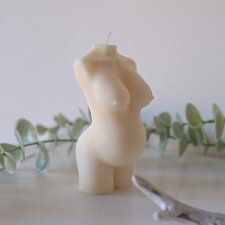 Kobieta w ciąży świeca sojowa