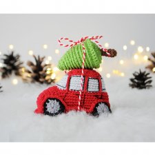 Samochód z choinką - dekoracja świąteczna