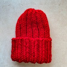 Zimowa czapka z wełny peruwiańskiej Buran czerwona