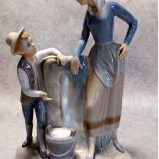 LLADRO seria Zaphir #575 "Dzieci przy fontannie" Bardzo duża