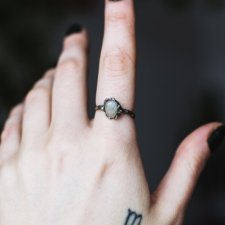 Subtelny pierścionek regulowany | KRYSZTAŁ GÓRSKI