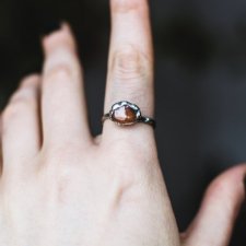 Subtelny pierścionek regulowany | KARNEOL