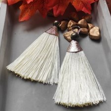 ,, białe frędzle,,