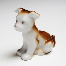 Piesek, pies, porcelana Połonne, Wołyń, Ukraina, figurka porcelanowa