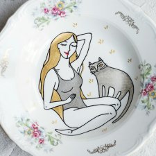 Talerz - dziewczyna z kotem