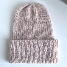 Ciepła czapka ręcznie robiona wywijana CHMURKA Alpaka 33 Różowy Piasek - od ręki