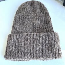 Ciepła czapka ręcznie robiona wywijana CHMURKA Alpaka 05 Brąz - od ręki