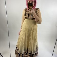 anarkali indyjska sukienka