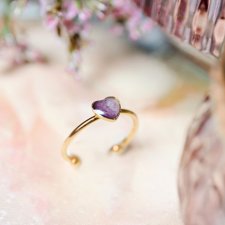 pierścionek walentynkowy, pierścionek z prawdziwym kwiatem, pierścionek serce, pierścionek z kwiatem pelargonii angielskiej