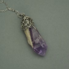 Wisiorek Talizman duży, surowy ametyst, wire wrapping, stal chirurgiczna