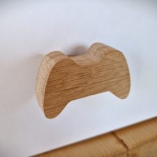 Drewniane gałki do mebli, z drewna, pad, konsola dąb, uchwyty meblowe gałka, uchwyt, pokój gamera gracza nastolatka