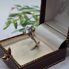 Srebrny pierścionek z dużą cyrkonią