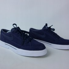 Nike GTS 16 - 840300-500 lewy 40 prawy 39