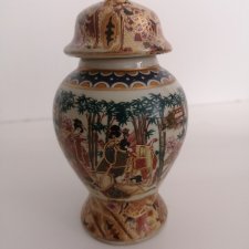 Piękny ceramiczny pojemnik motyw japoński