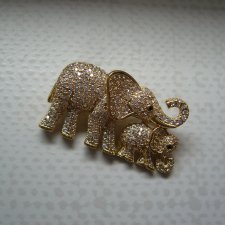 BROSZKA SŁONIKI NA SZCZĘŚCIE