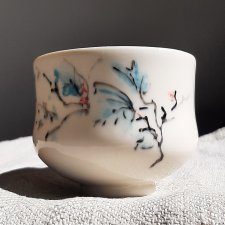 Porcelanowa czarka do herbaty, ręcznie malowana, turkusowe motywy roślinne