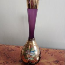 Bohemia- emaliowany wazon ze złoceniami.