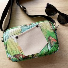 Torebka box w stylu sportowym z kieszonką