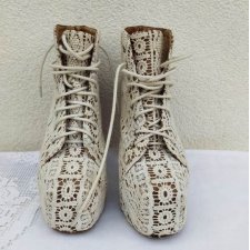 JEFFREY CAMPBELL -   SZNUROWANE BOTKI NA PLATFORMIE