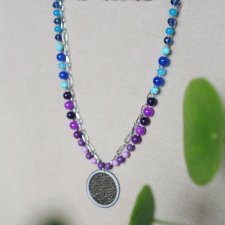 Naszyjnik boho koralikowy z zawieszką