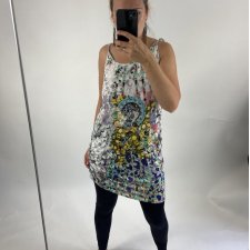 save the queen odkryte plecy