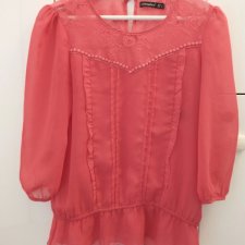 Czerwona bluzka Boho Atmosphere, S, koronką, falbany, bufki