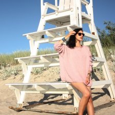 SWETER HANDMADE OVERSIZE PUDROWY RÓŻ
