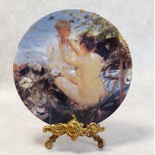 RÖRSTRAND PORCELANOWY KOLEKCJONERSKI TALERZ - KOBIETA UBIERA SWOJE DZIECKO- ANDERS ZORN