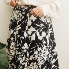 Spódnica w kwiaty S/M